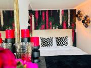 Appart EIFFEL Tower View 4pers, Paris Amsterdam...