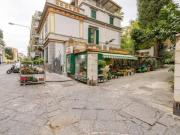 Appartamento 2 camere da letto, Naples Naples 80121...