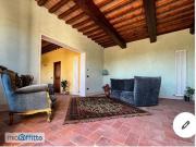 Appartamento arredato con terrazzo Centro