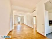 Appartamento arredato con terrazzo Centro storico, brera Appartamento arredato con terrazzo Centro storico, brera