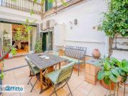 Appartamento arredato con terrazzo Chiaia