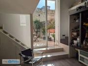 Appartamento arredato con terrazzo Chiaia