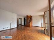 Appartamento arredato con terrazzo Garibaldi, isola,...