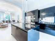 Appartamento centrale con 4 camere da letto e 3 bagni
