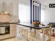 Appartamento con 1 camera da letto in affitto a Della...