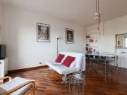 Appartamento con 1 camera da letto in affitto a Milano