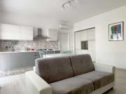 Appartamento con 1 camera da letto in affitto a Forze...