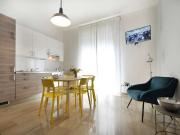 Appartamento con 2 camere da letto in affitto a De...