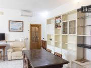 Appartamento con 3 camere da letto in affitto a...