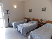 APPARTAMENTO CON 3 CAMERE DOPPIE IDEALE PER IMPRESE...