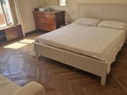 APPARTAMENTO CON 3 CAMERE DOPPIE PER STUDENTI +2 BAGNI