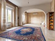 Appartamento con box a Roma