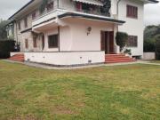 Appartamento con giardino, Massa zona viali