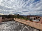 appartamento con ingresso indipendente in vendita a...