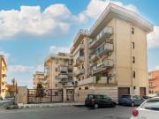 Appartamento con terrazzo in via acquedotto greco 248,...
