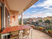 Appartamento con terrazzo in via delle due torri, Roma