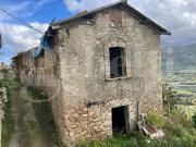 Appartamento da ristrutturare a Cleto