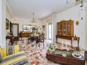 Appartamento di 128 m con 4 locali e box auto in vendita...