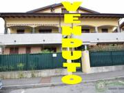 APPARTAMENTO di 3 vani e di 95 mq CAVENAGO DI BRIANZA...