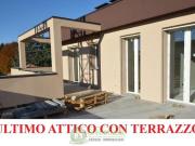 APPARTAMENTO di 4 vani e di 154 mq CAVENAGO DI BRIANZA...
