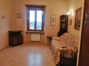 Appartamento di 90 m con 4 locali e box auto in affitto...