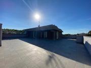 Attico di prestigio di 196 mq in vendita Viale...