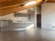 Appartamento in affitto a Bosisio Parini via 4 Novembre,...