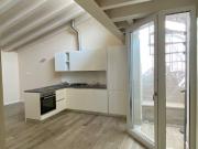 Appartamento in affitto a Desenzano del Garda via Santa... Appartamento in affitto a Desenzano del Garda via Santa...