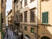 Appartamento in affitto a Firenze via del Corso,...