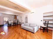 Appartamento in affitto a Genova via Sestri, 57,...
