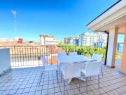 Appartamento in affitto a Jesolo via Andrea Bafile, 512,...