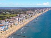 Appartamento in affitto a Jesolo via Andrea Bafile 8...