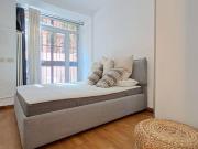 Appartamento in affitto a Milano via Andrea Maffei, 12,...