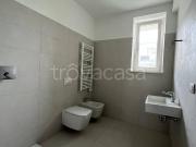 Appartamento in affitto a Milano via Andrea Solari, 6,...