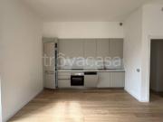 Appartamento in affitto a Milano via Andrea Solari, 6,...