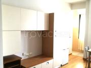 Appartamento in affitto a Milano via Camillo Prampolini,...