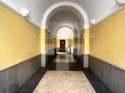 Appartamento in affitto a Milano via Edmondo De Amicis,...