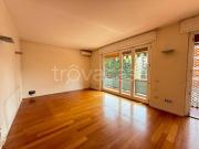 Appartamento in affitto a Milano via Emilio Morosini,...