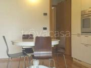 Appartamento in affitto a Milano via Eugenio Gignous,...