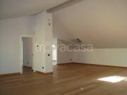 Appartamento in affitto a Milano via Giulio Uberti,...