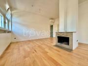 Appartamento in affitto a Milano via Giuseppe Sacchi,...