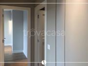 Appartamento in affitto a Milano via Luini 11, posto...