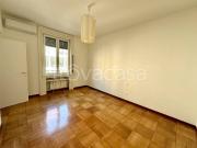 Appartamento in affitto a Milano via Mauro Macchi, 28,...