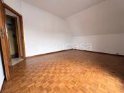 Appartamento in affitto a Milano via Monreale, 11,...