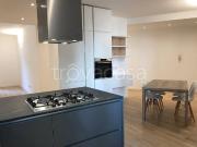 Appartamento in affitto a Milano via Piero della...