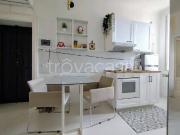 Appartamento in affitto a Milano via Riva di Trento,...