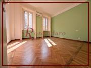 Appartamento in affitto a Milano via Spartaco,...