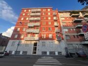 Appartamento in affitto a Milano via Spezia, 39,...