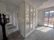 Appartamento in affitto a Milano via Uberto Visconti di...