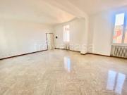 Appartamento in affitto a Modena corso Canalgrande, box,...